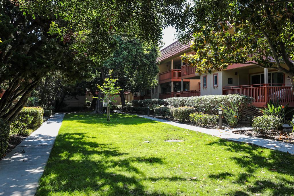 1089 Alta Mira Dr B - Photo 1
