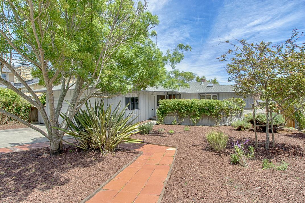 1111 Escalona Dr - Photo 1