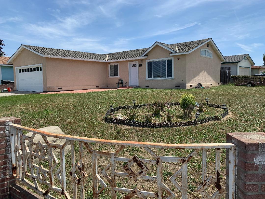 1320 Nogal Dr - Photo 1
