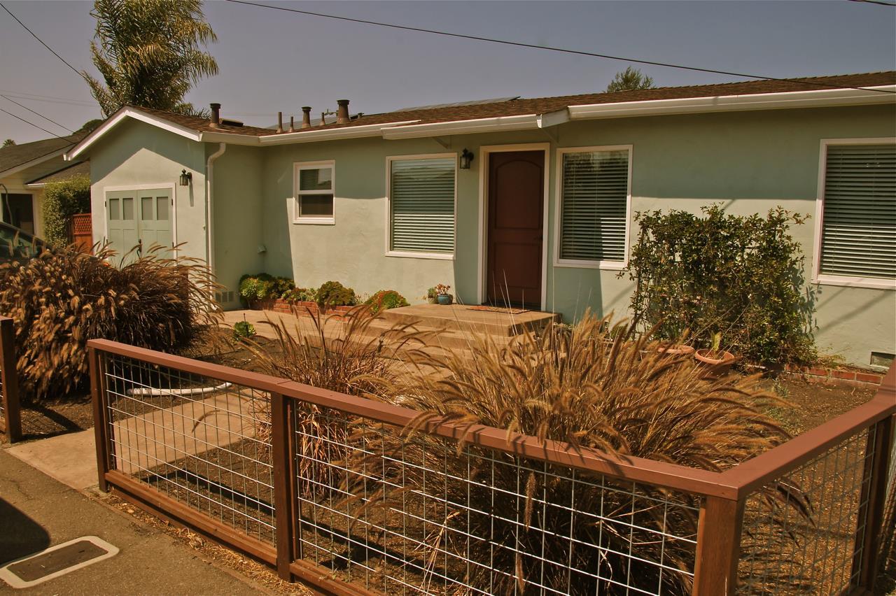 3725 Roland Dr - Photo 1