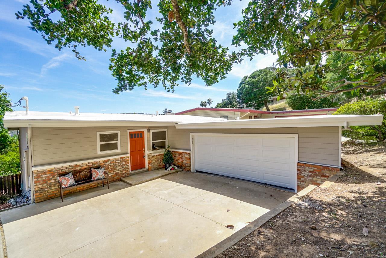 2113 Arthur Ave - Photo 1