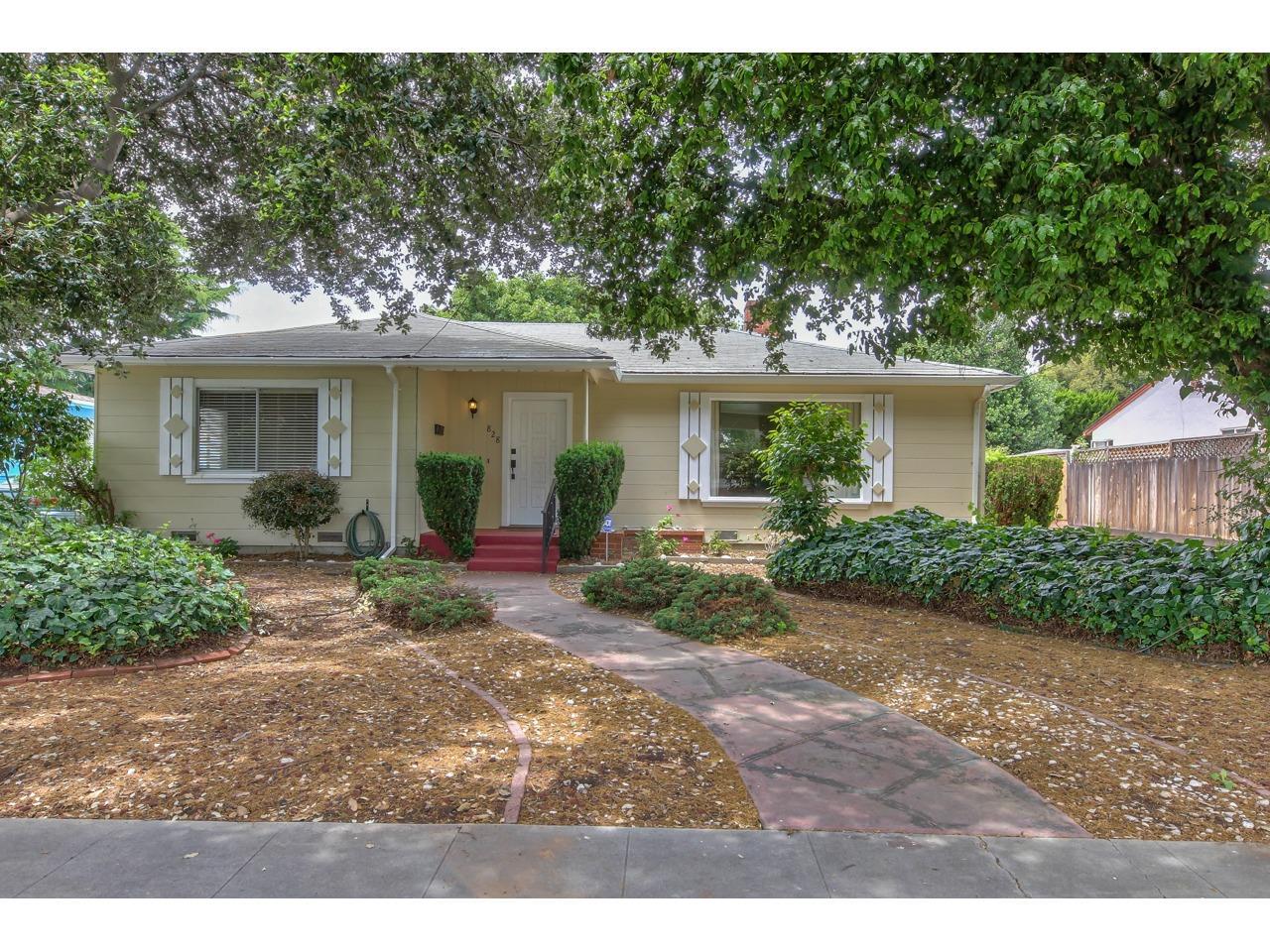 828 San Antonio Dr - Photo 1