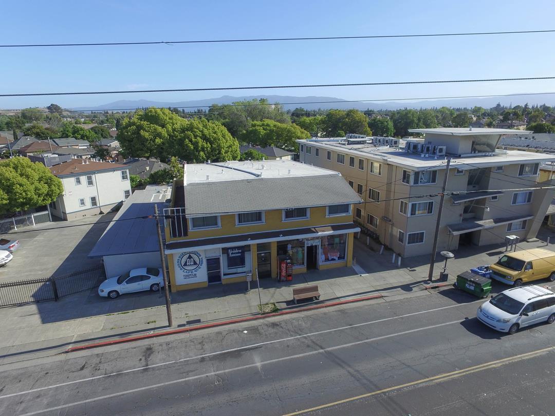 120 Graham Ave - Photo 1