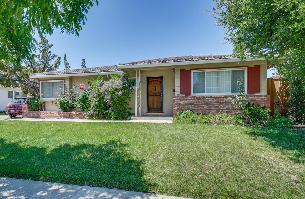 915 Miller Ave - Photo 1