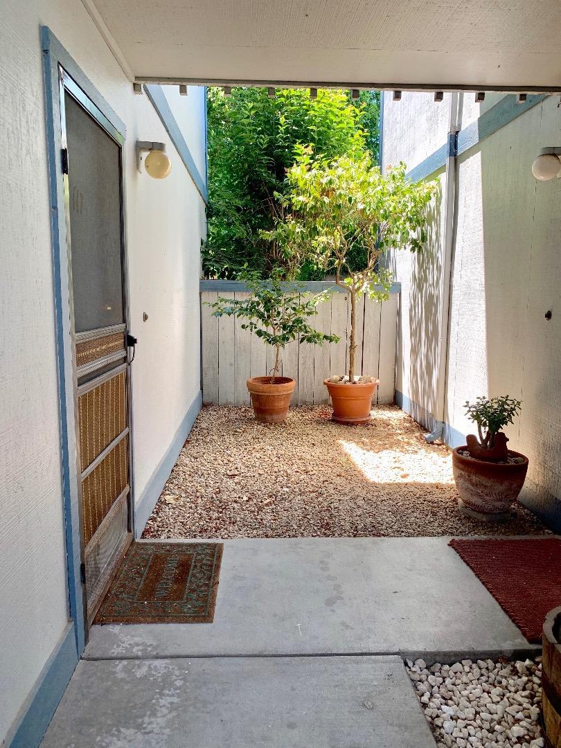1925 46th Ave 117 - Photo 1