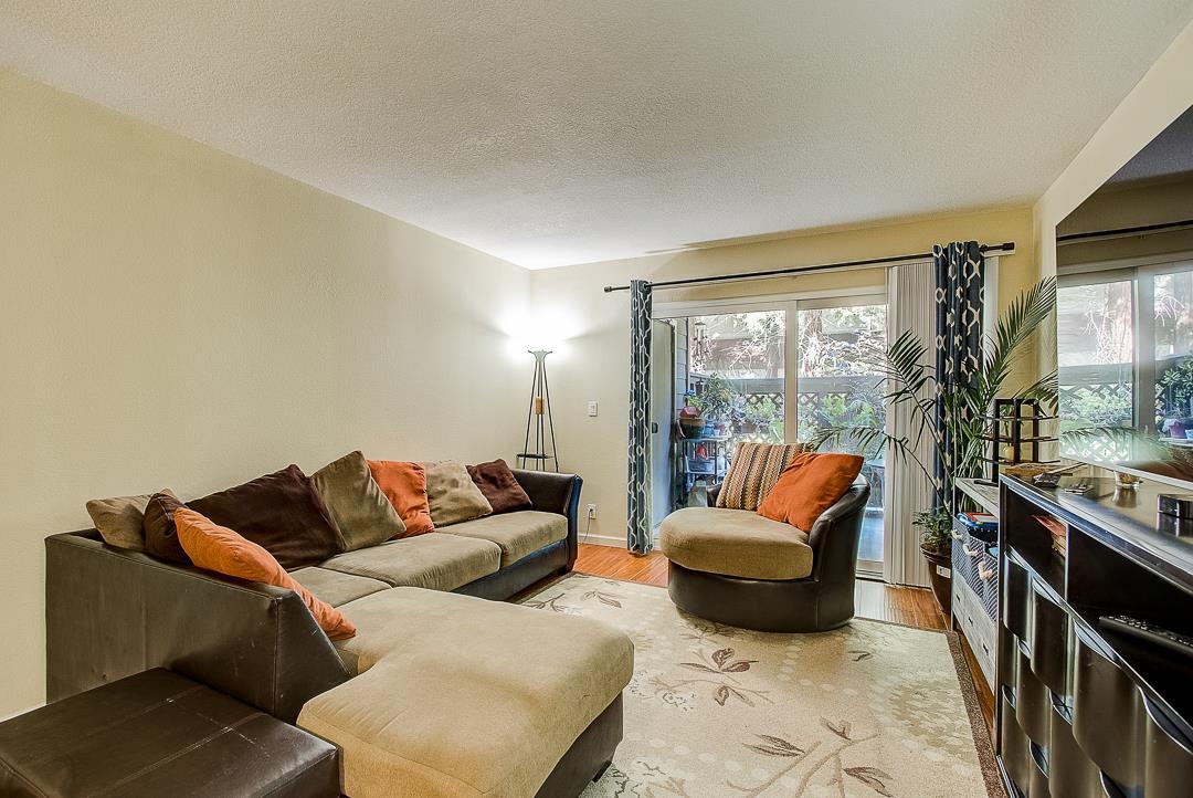 1131 Yarwood Ct - Photo 1