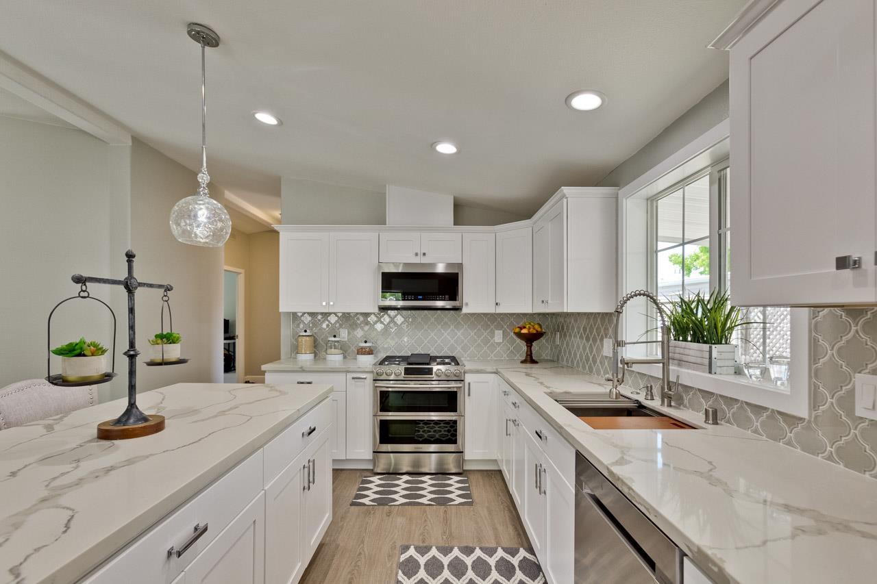 798 Spindrift St 798 - Photo 1