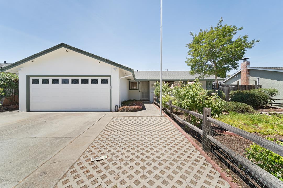 3287 Pomeroy Ave - Photo 1