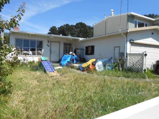 213 Hillside Dr - Photo 1