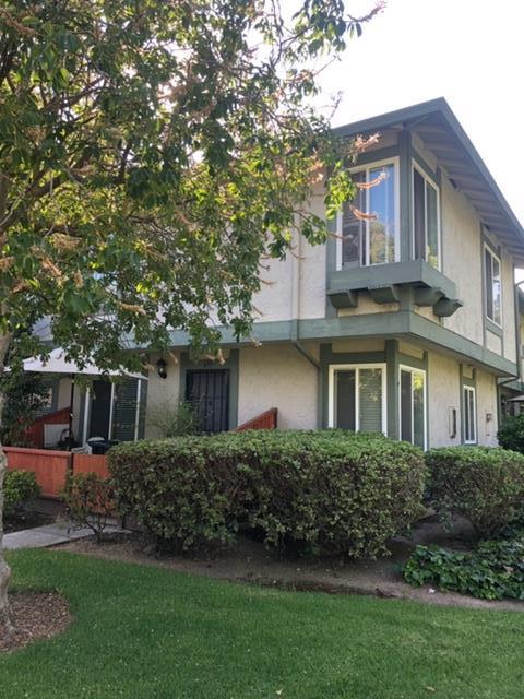 697 Balfour Dr - Photo 1