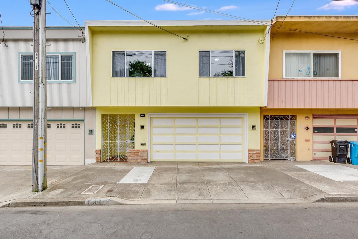 535 Raymond - Photo 1