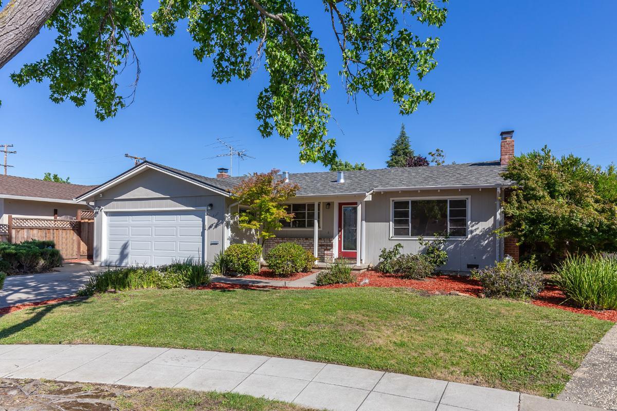 1827 Alta Mira Pl - Photo 1