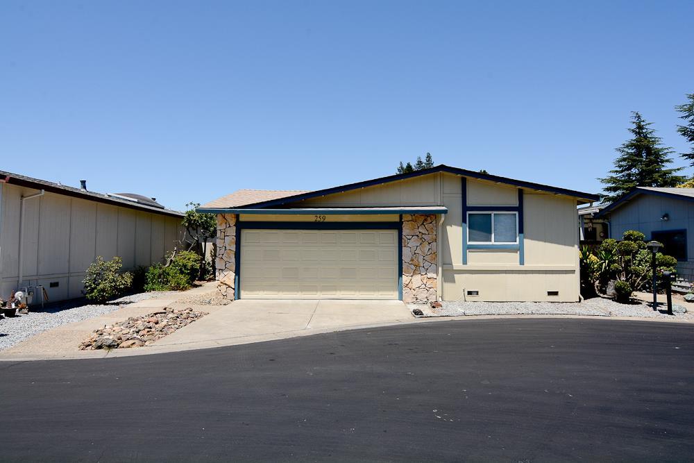 259 Forest Dr 259 - Photo 1