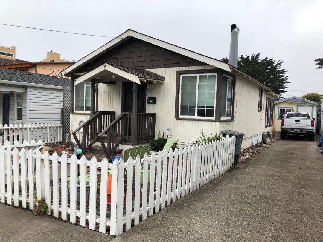 131 Carmel Ave - Photo 1