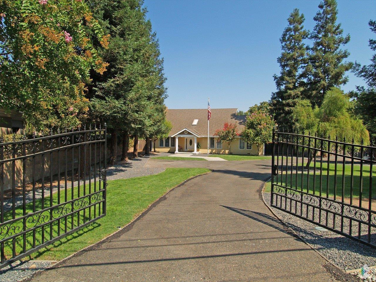319 Stewart Rd - Photo 1