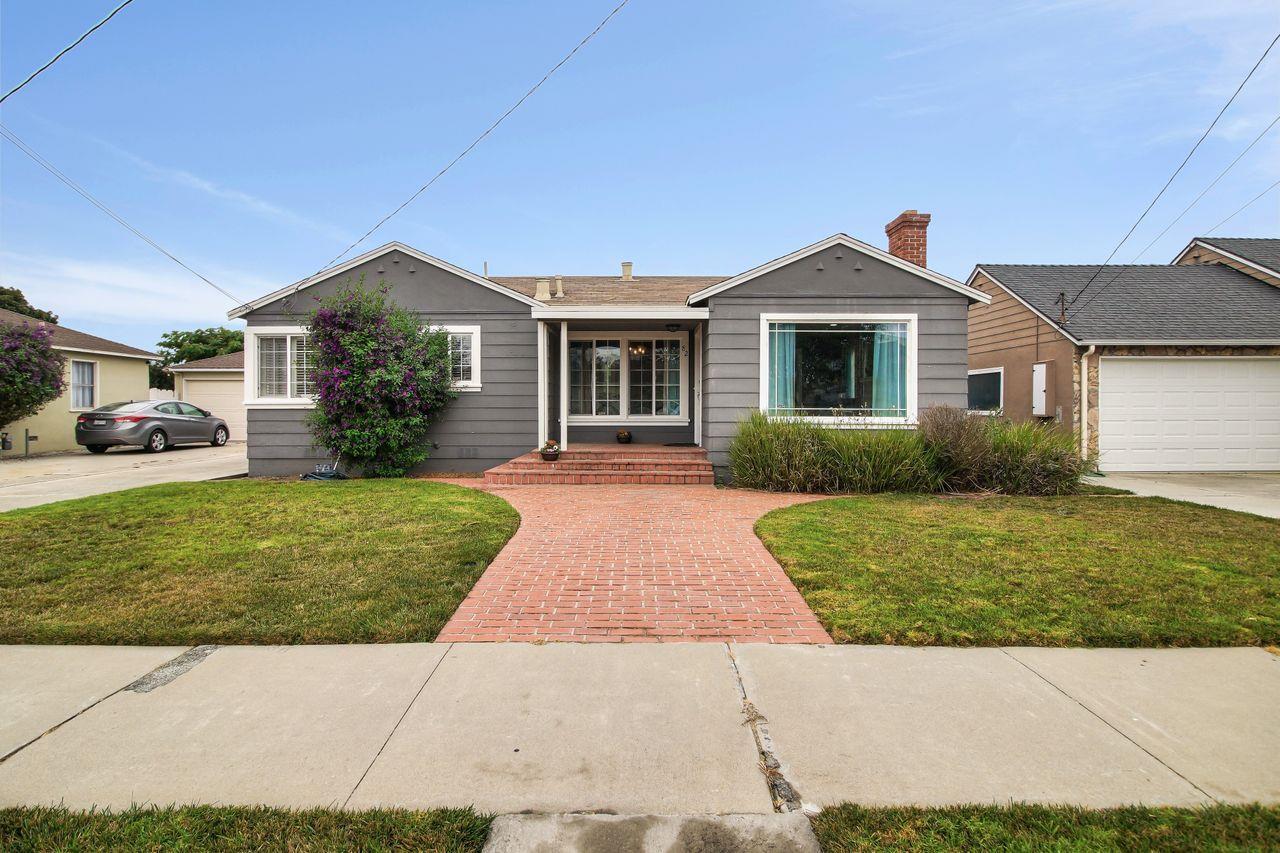 82 San Clemente Ave - Photo 1