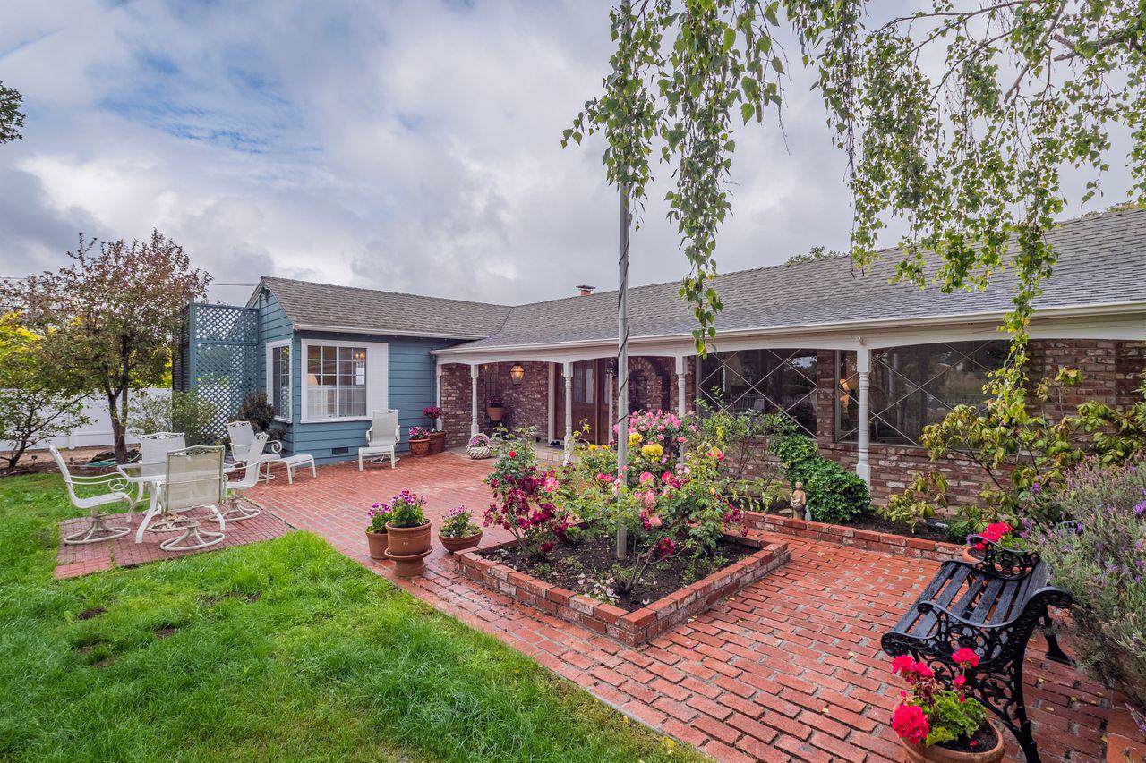 14 Rianda Rd - Photo 1