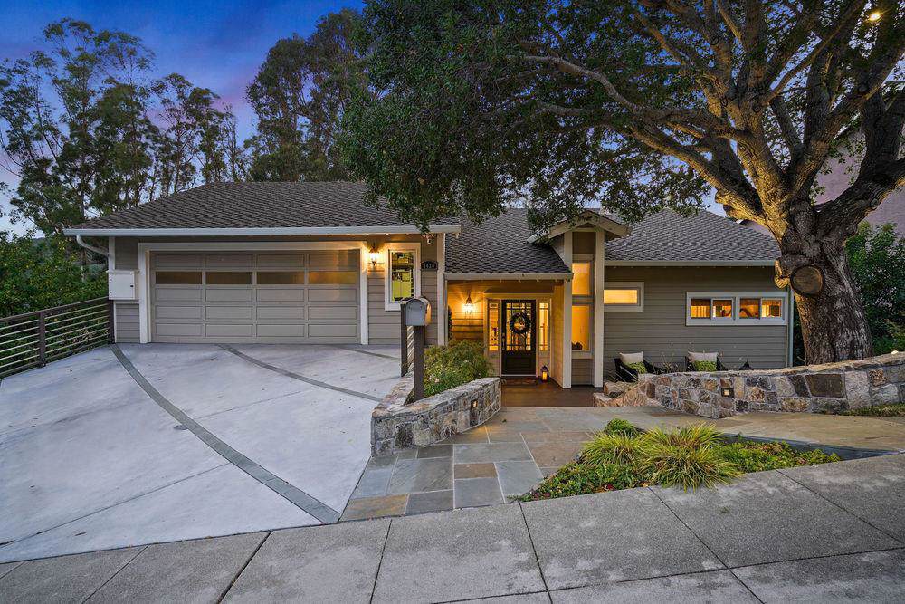1420 Enchanted Way - Photo 1