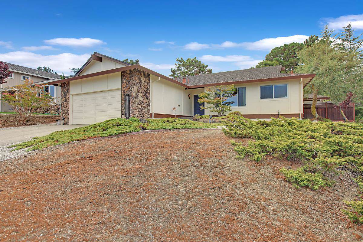 2649 Hallmark Dr - Photo 1