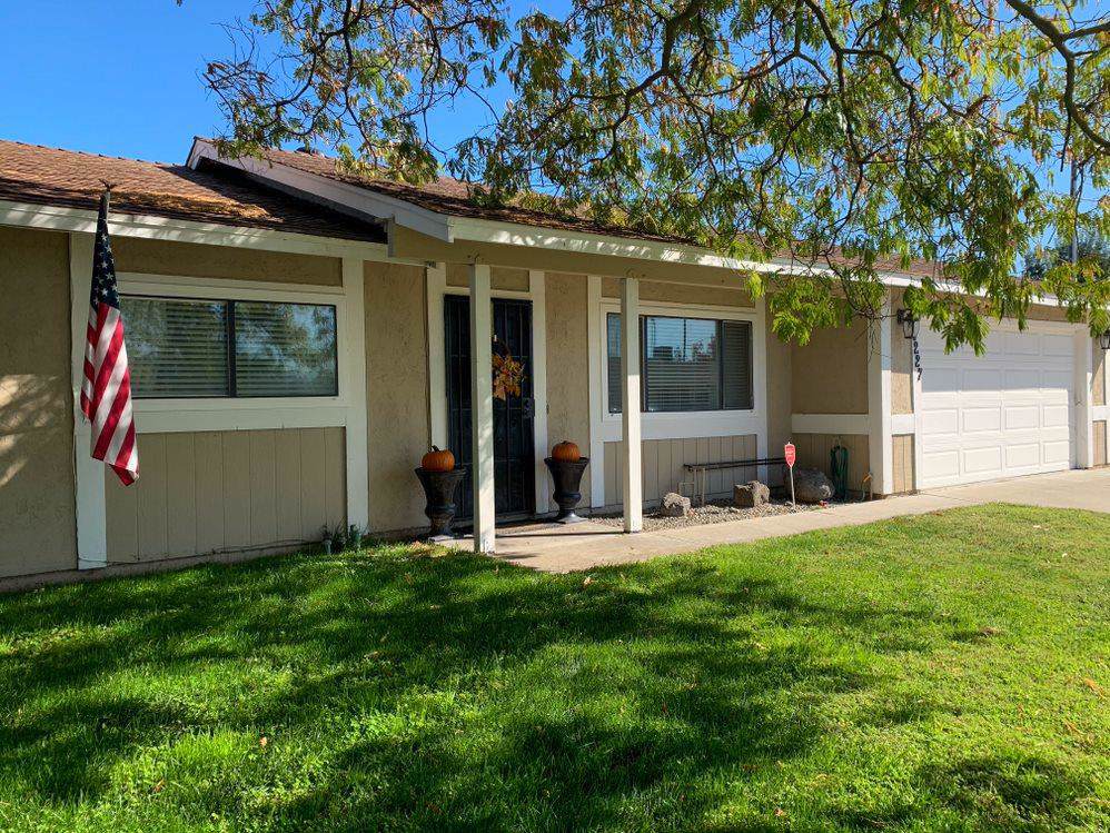 1227 Kelley Dr - Photo 1