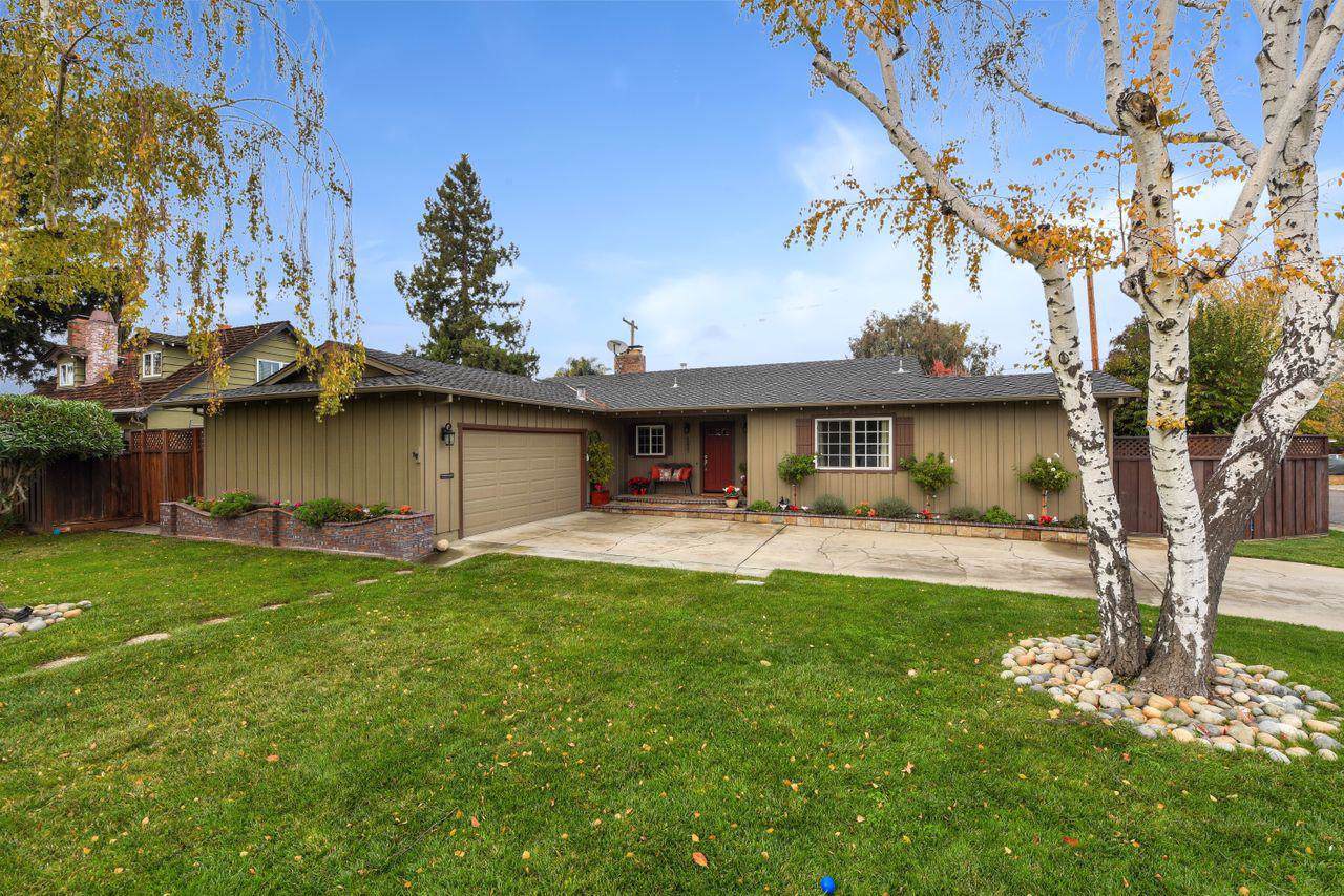 1655 Montemar Way - Photo 1