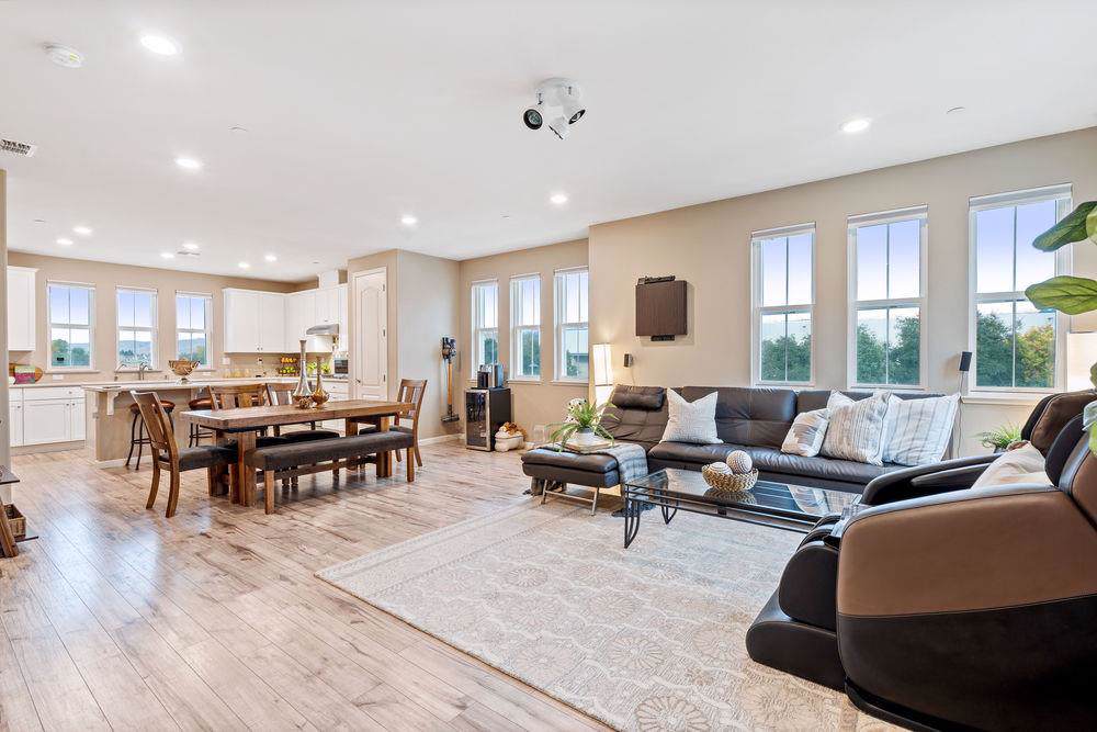 66 La Mancha Ln - Photo 1