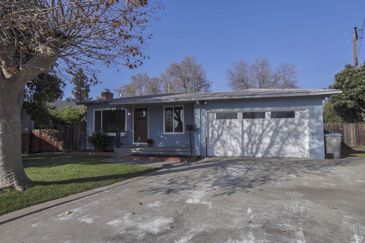 933 Dorian Ct - Photo 1