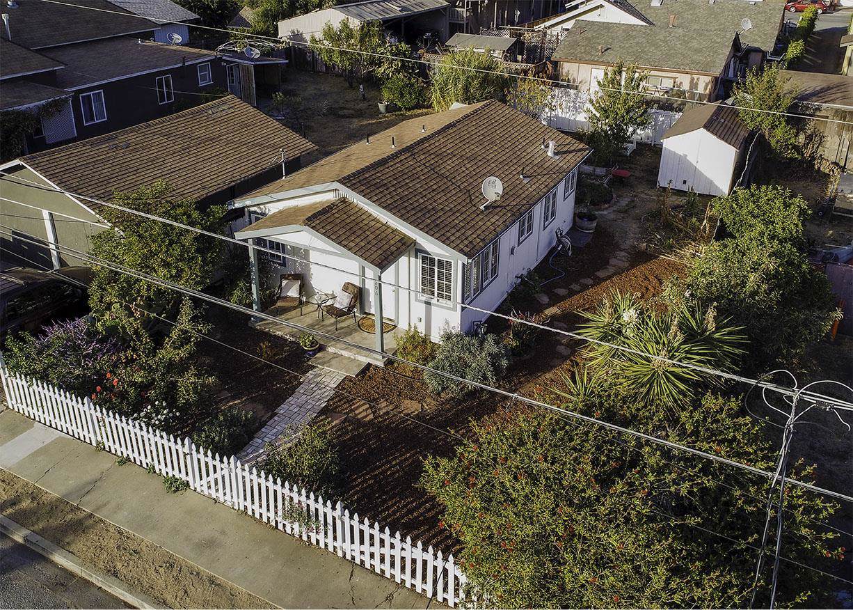 206 5th St - Photo 1