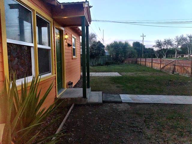 62100 Railroad St - Photo 1