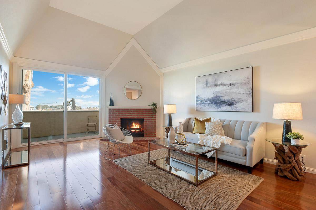 1500 Broadway P3 - Photo 1