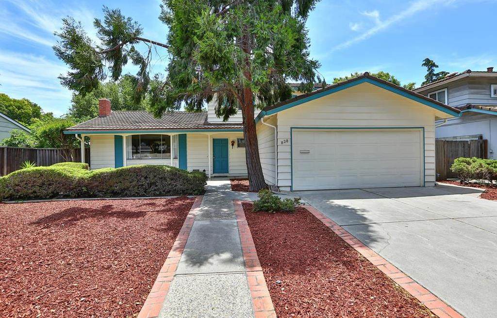 838 Clarkston Dr - Photo 1