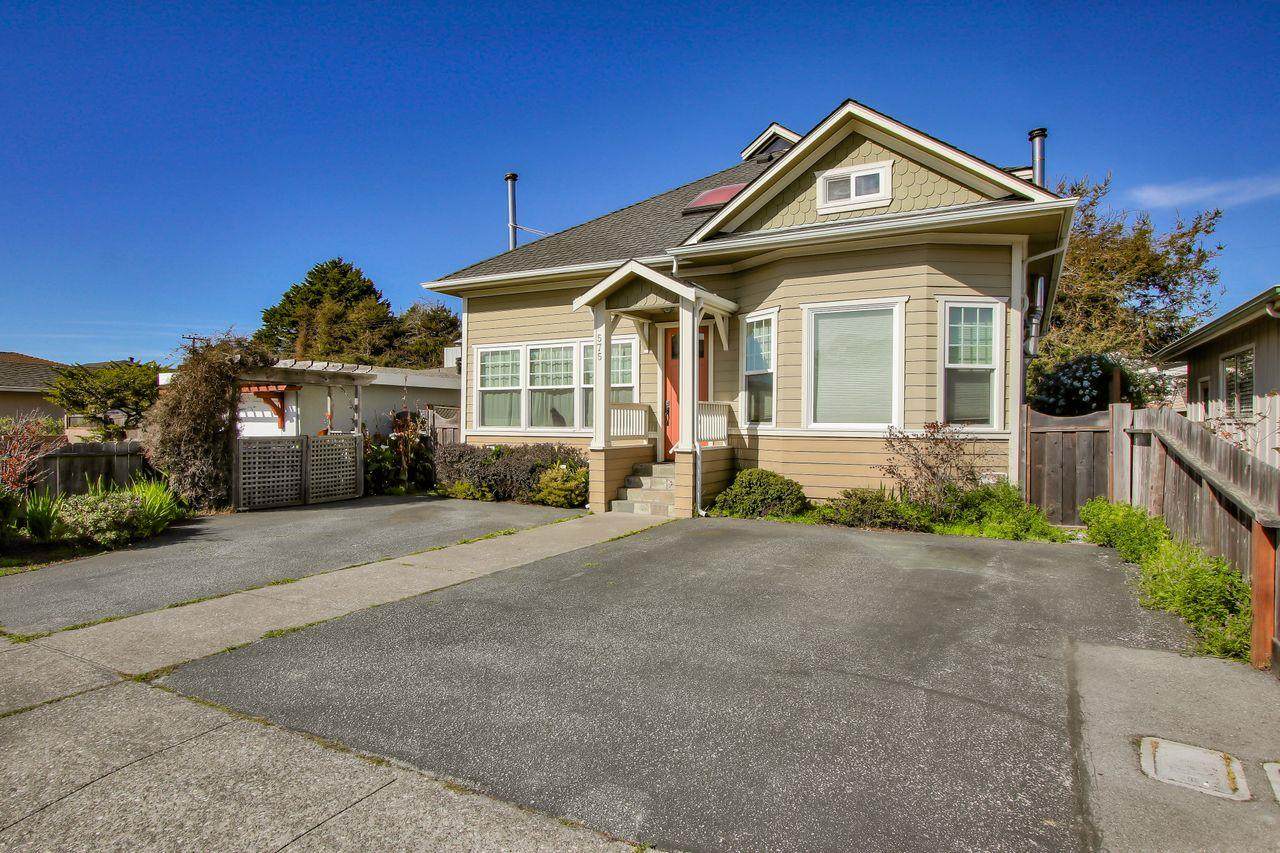 575 Myrtle St - Photo 1