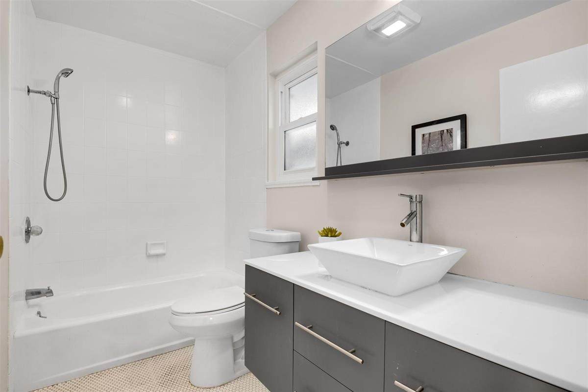 564 Annie Laurie St 11 - Photo 1 564 Annie Laurie St 11 - Photo 1