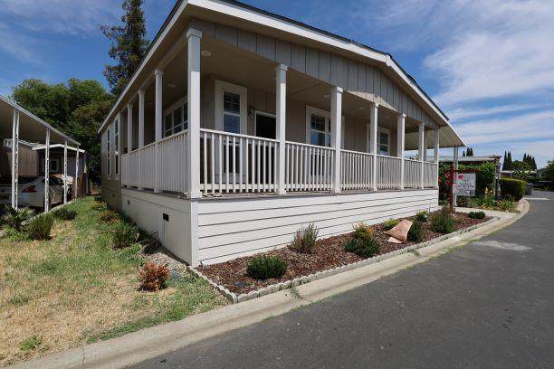 2151 Oakland Rd 442 - Photo 1