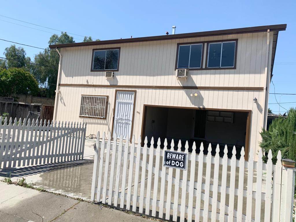 253 Muirfield Dr - Photo 1