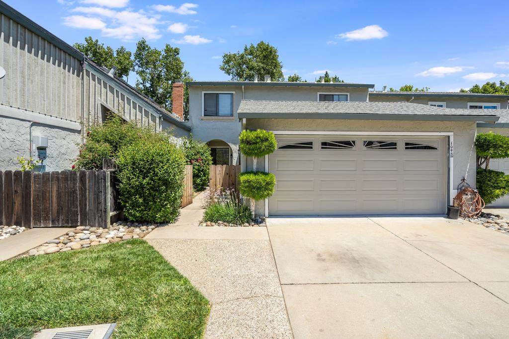 1045 Fillippelli Dr - Photo 1