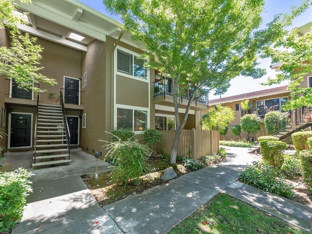 420 Alberto Way 46 - Photo 1