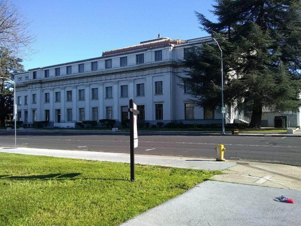604 Commerce St - Photo 1