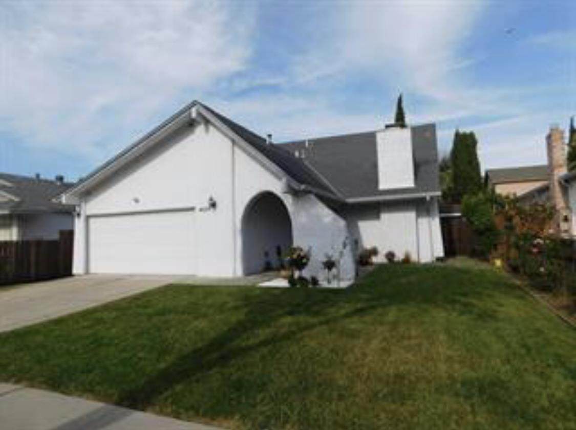 4627 Mia Cir - Photo 1