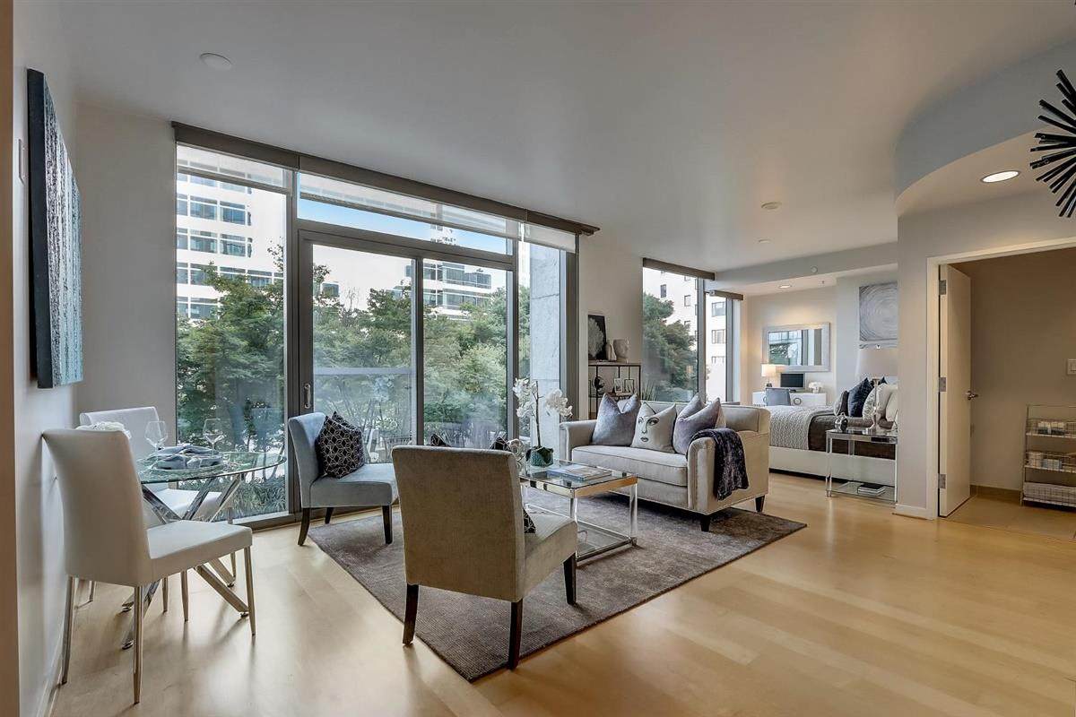 38 Almaden Blvd 402 - Photo 1