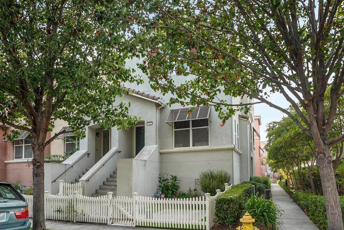 51 Willard Ave - Photo 1