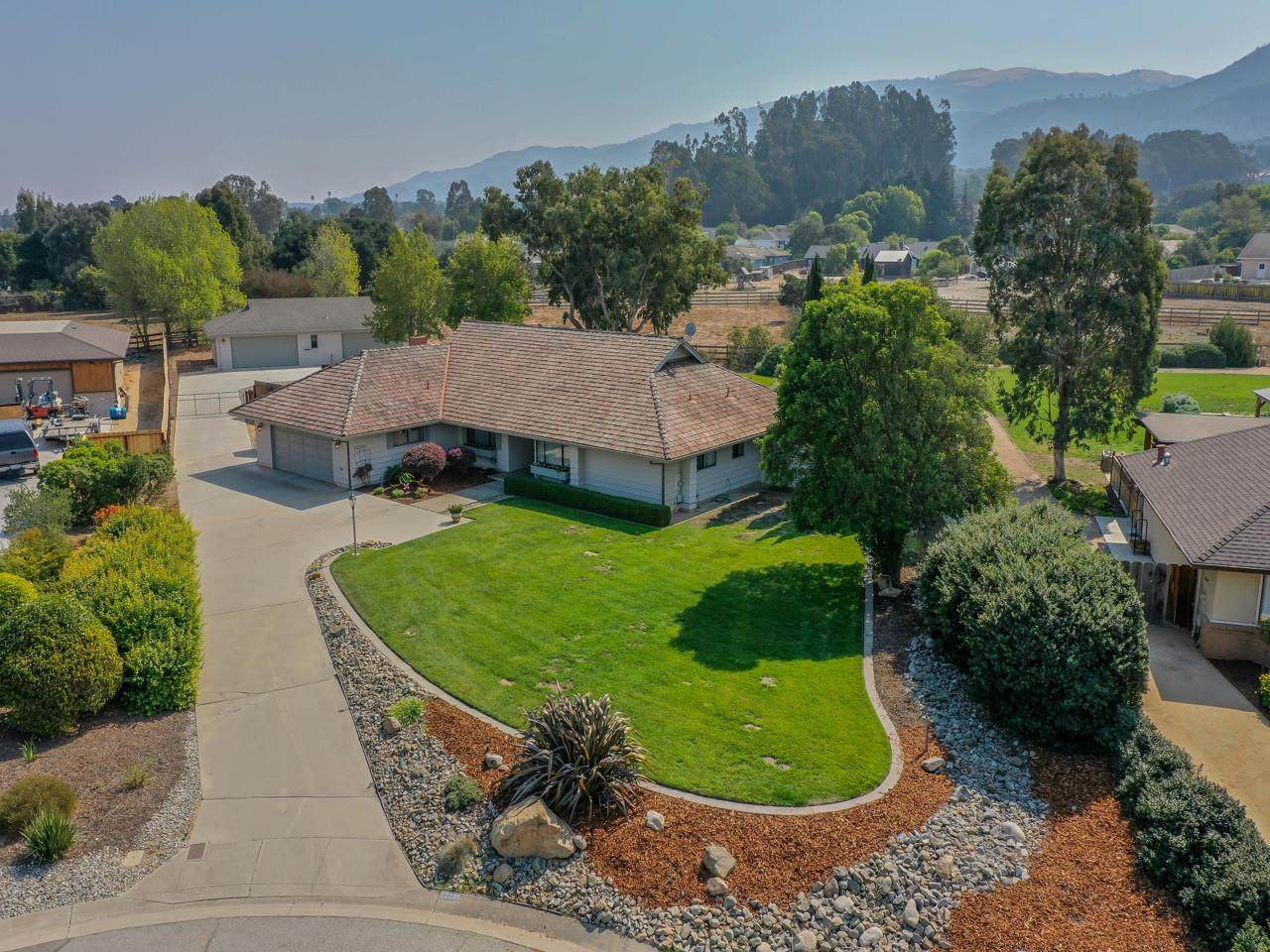 22205 Tara Ct - Photo 1