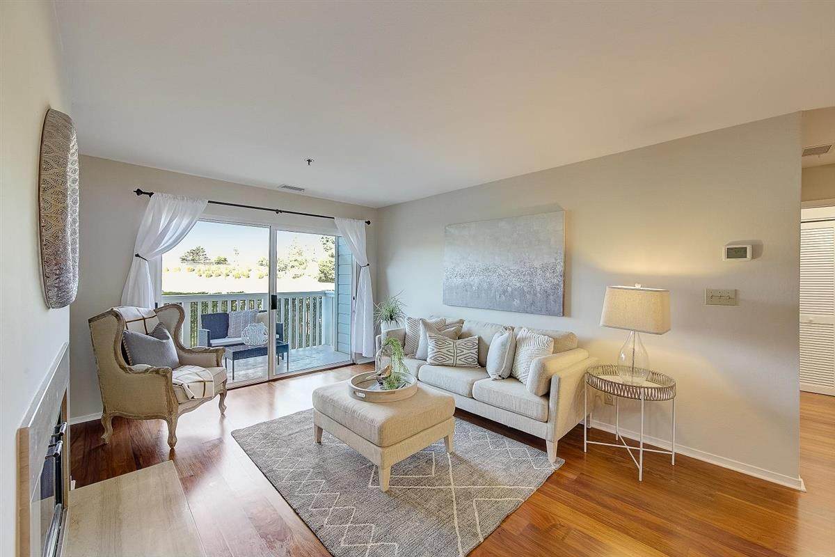 300 Murchison Dr 104 - Photo 1