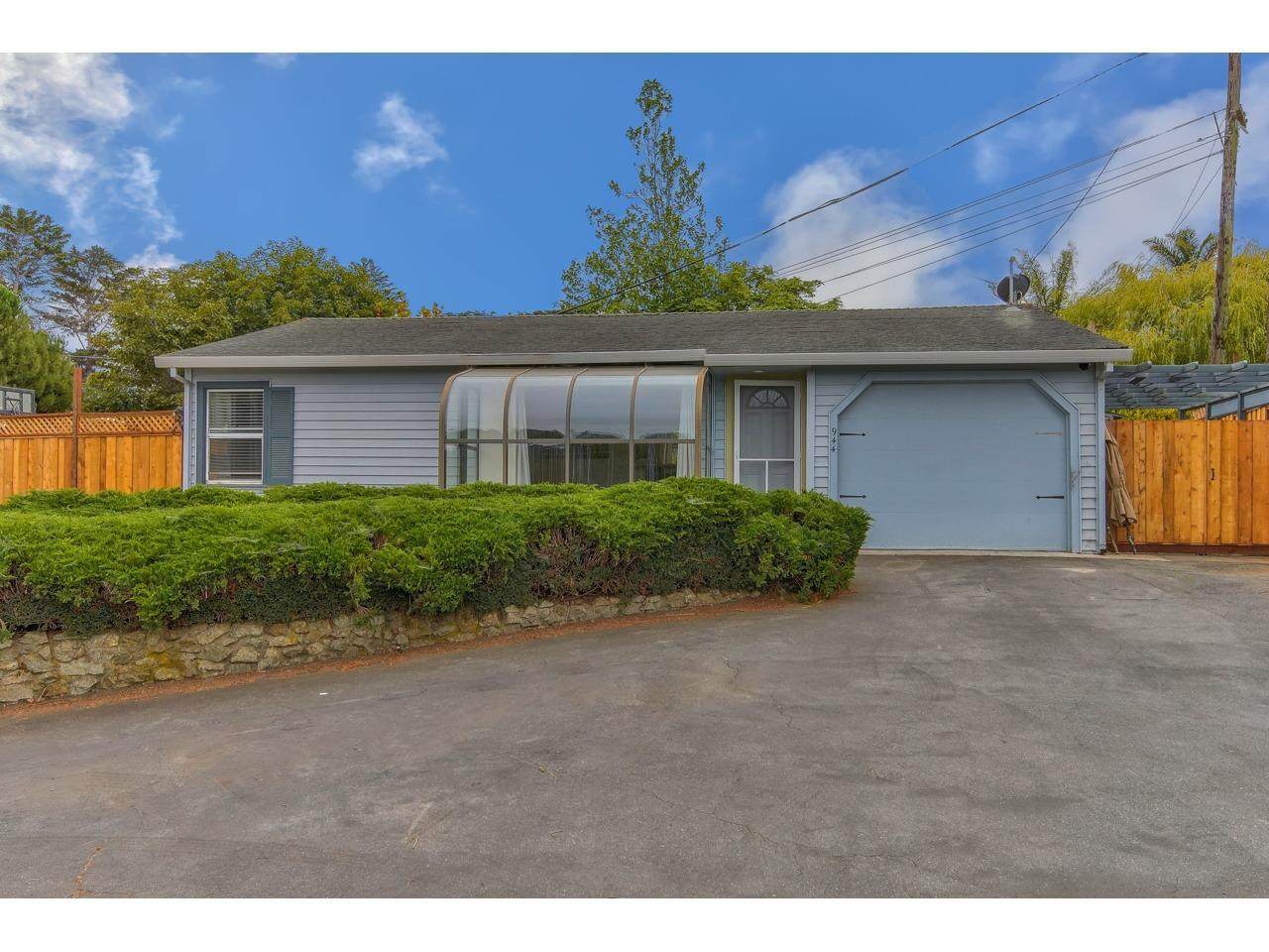 944 Salinas Rd - Photo 1
