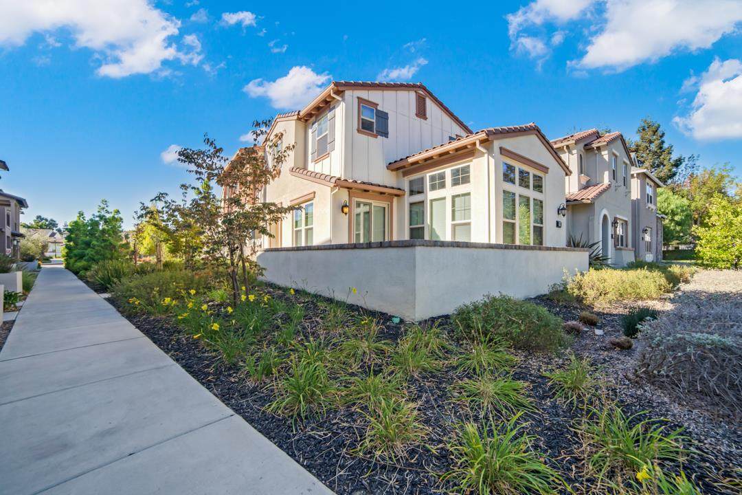 2998 Kaiser Dr - Photo 1