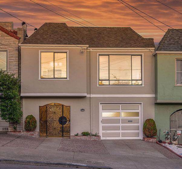 2546 32nd Ave - Photo 1