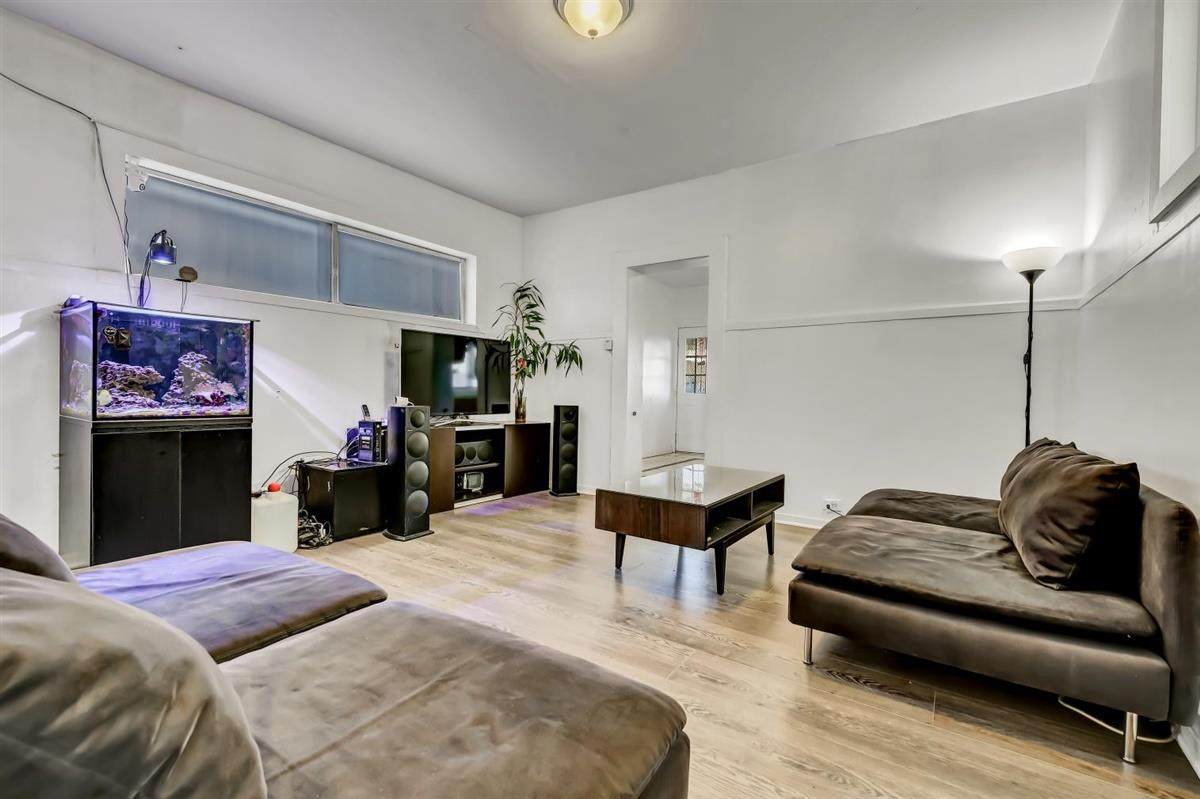 535 Girard St - Photo 1
