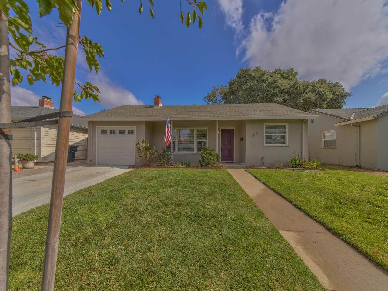 212 Loma Dr - Photo 1