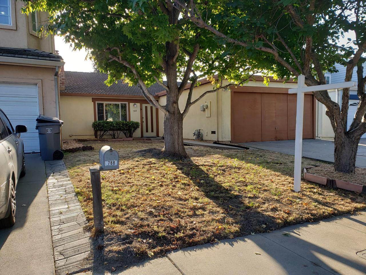 788 Alvarado Dr - Photo 1