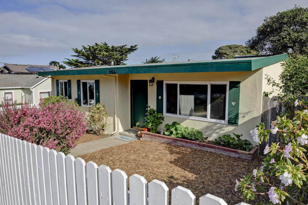 239 Cypress Ave - Photo 1